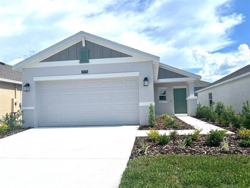 Fachada de 3978 Ambrose Ave