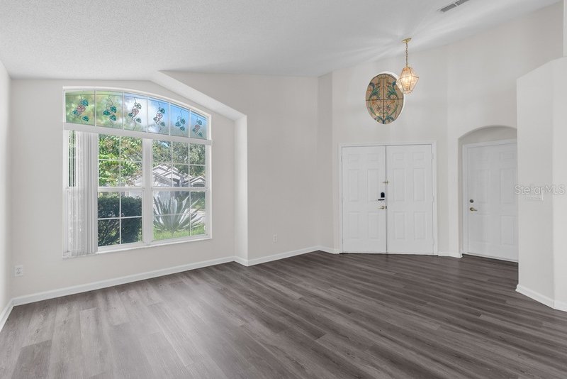 Photo 10 of the property at 15746 Autumn Glen Ave
