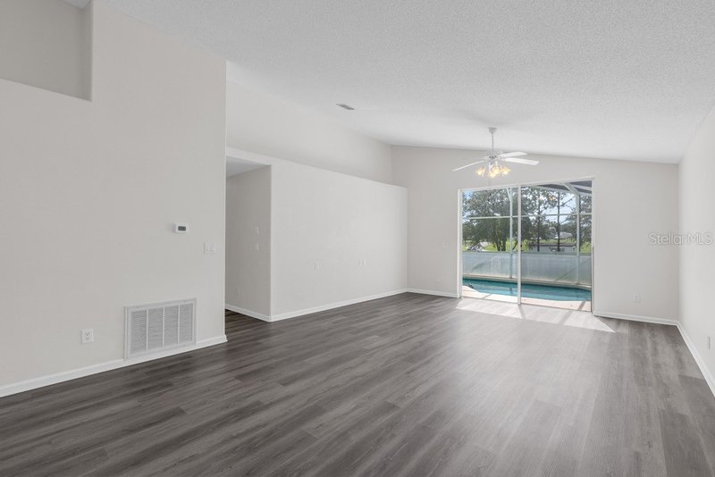 Photo 9 of the property at 15746 Autumn Glen Ave