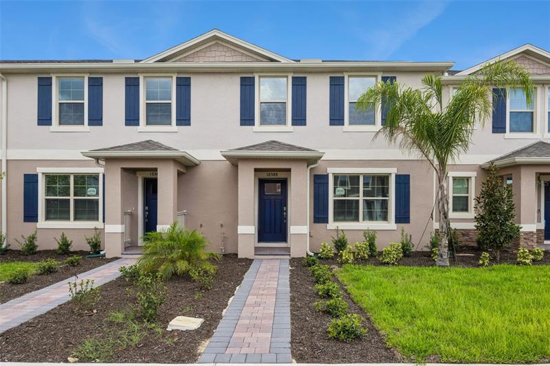 Fachada de 16588 Barbours Creek Way