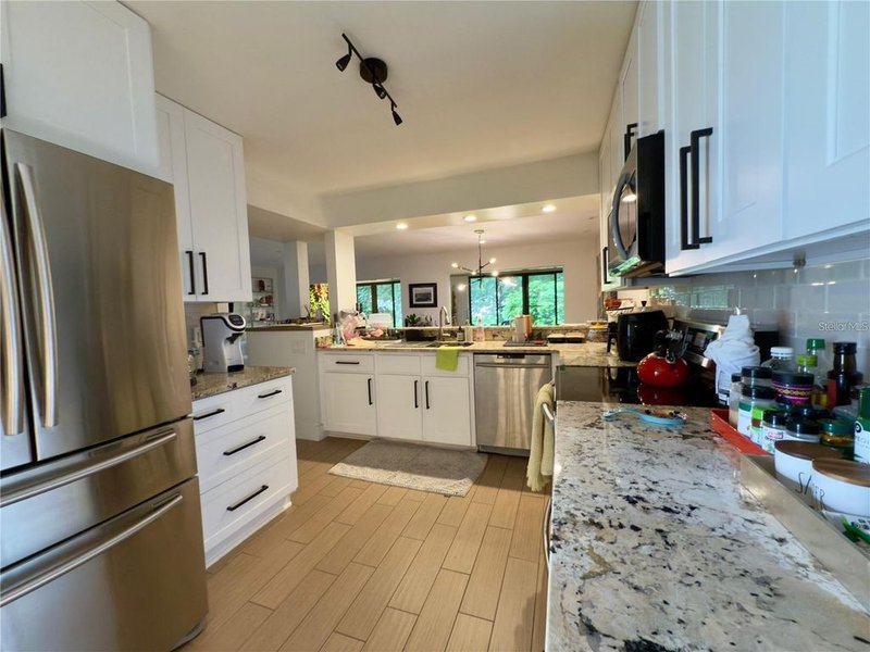 Photo 5 of the property at 8113 Breeze Cove Lane