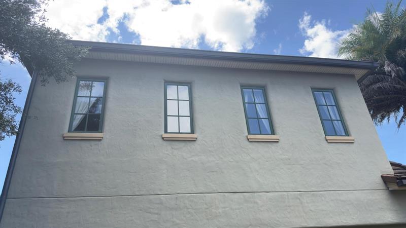 Fachada de 884 Spring Park Loop B