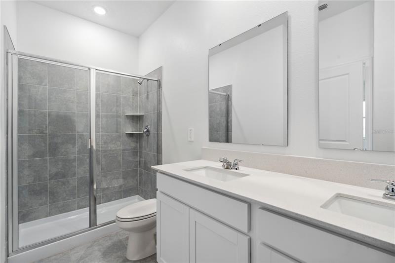 Photo 15 of the property at 716 Daring Dr