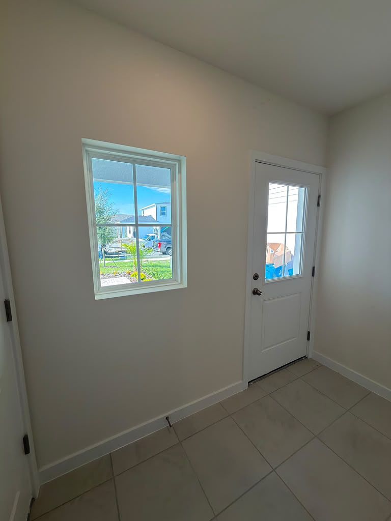 Photo 15 of the property at 1952 Diamond Head Cir