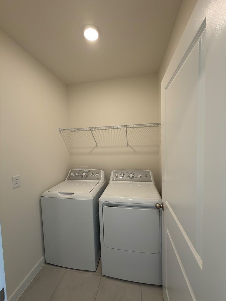 Photo 16 of the property at 1952 Diamond Head Cir