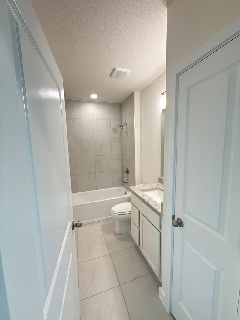 Photo 19 of the property at 1952 Diamond Head Cir