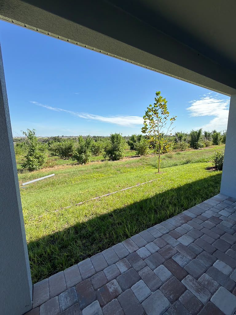 Photo 9 of the property at 1952 Diamond Head Cir