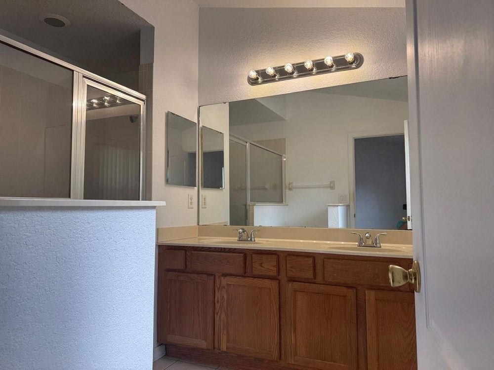 Photo 10 of the property at 1536 N Hampton Dr