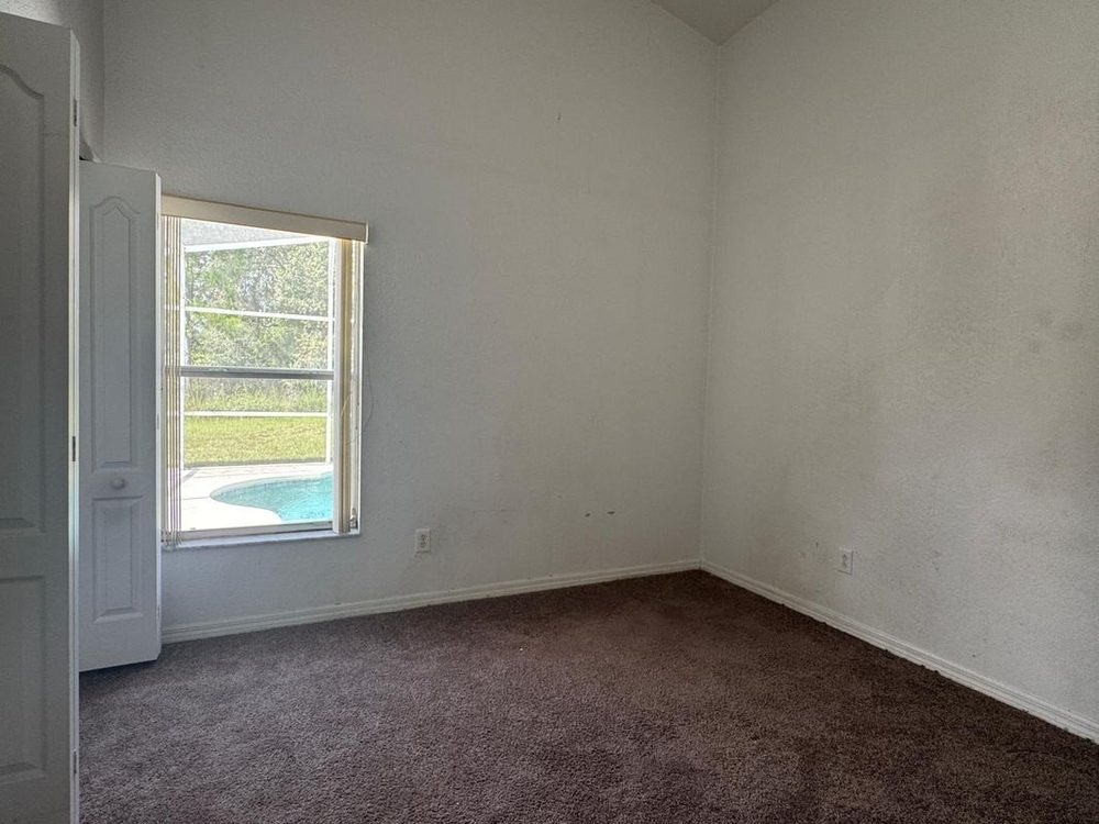 Photo 13 of the property at 1536 N Hampton Dr