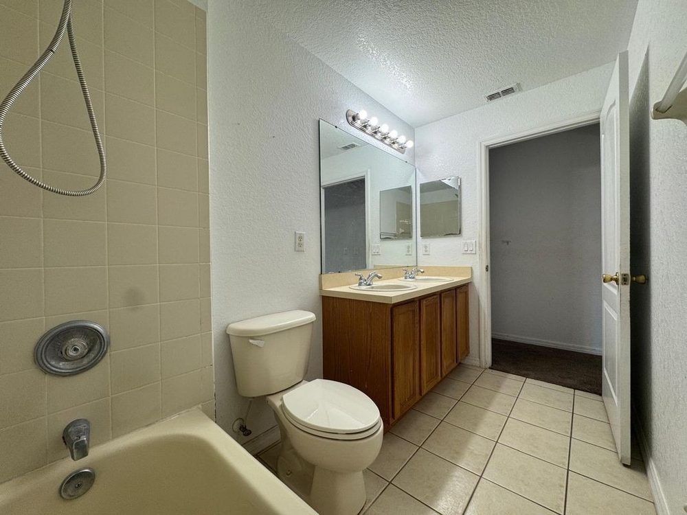 Photo 16 of the property at 1536 N Hampton Dr