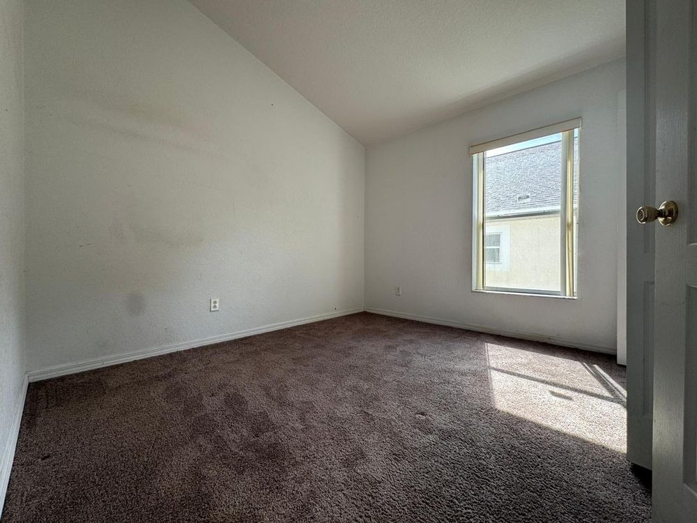Photo 17 of the property at 1536 N Hampton Dr