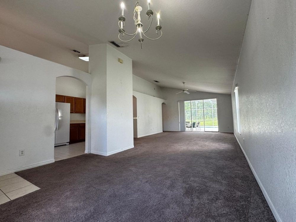 Photo 3 of the property at 1536 N Hampton Dr