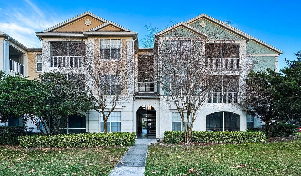 Fachada de 12861 Madison Pointe Cir #202
