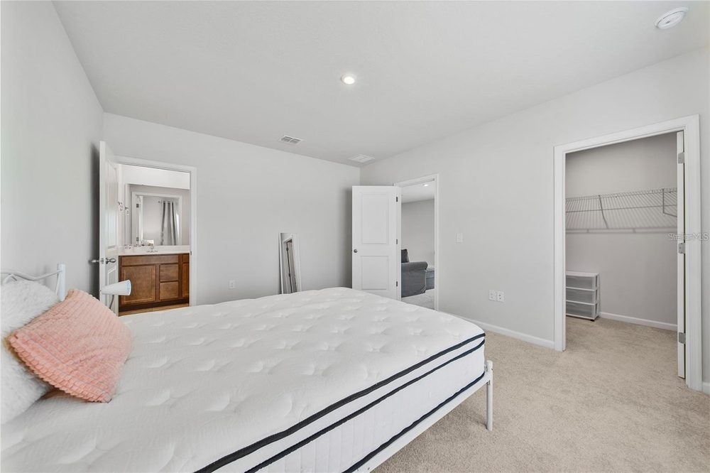 Photo 18 of the property at 5736 Mast Avenue