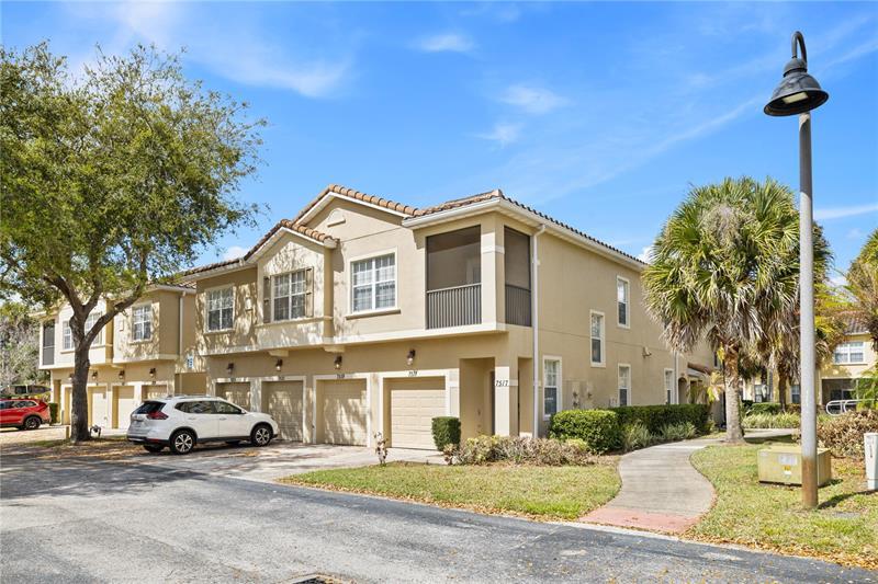 Fachada de 7519 Bliss Way #7519
