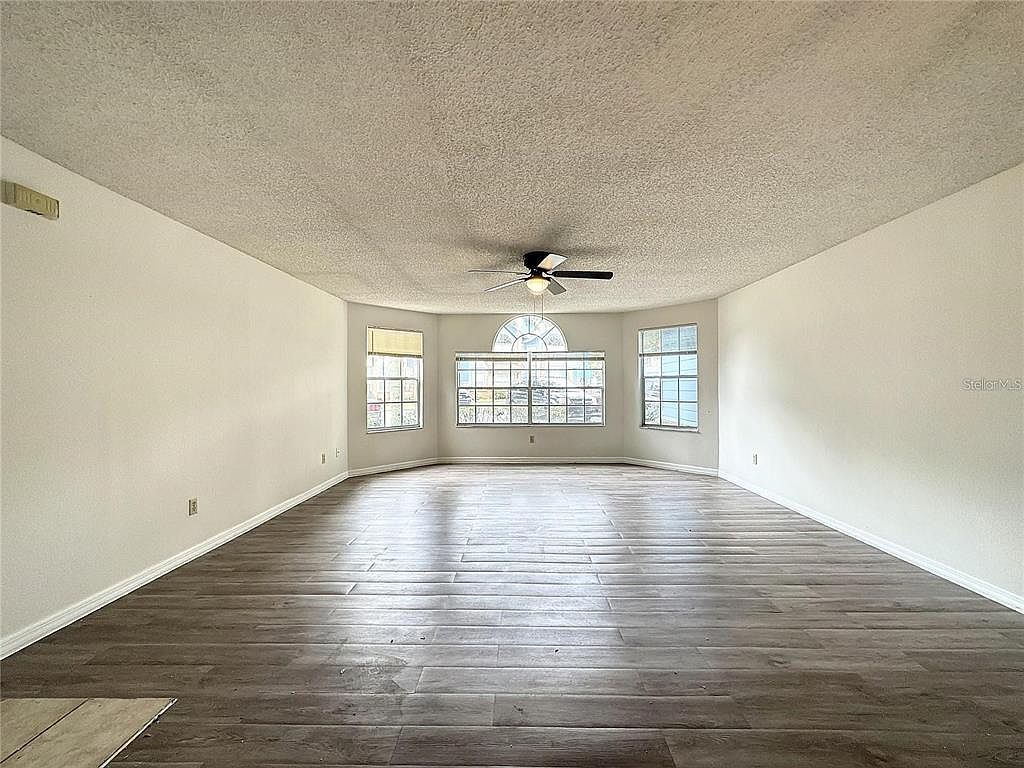 Photo 3 of the property at 2717 N Poinciana Blvd APT 173
