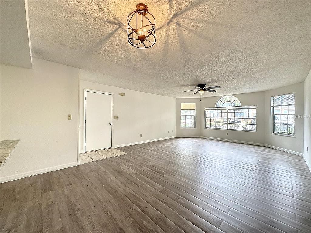 Photo 5 of the property at 2717 N Poinciana Blvd APT 173