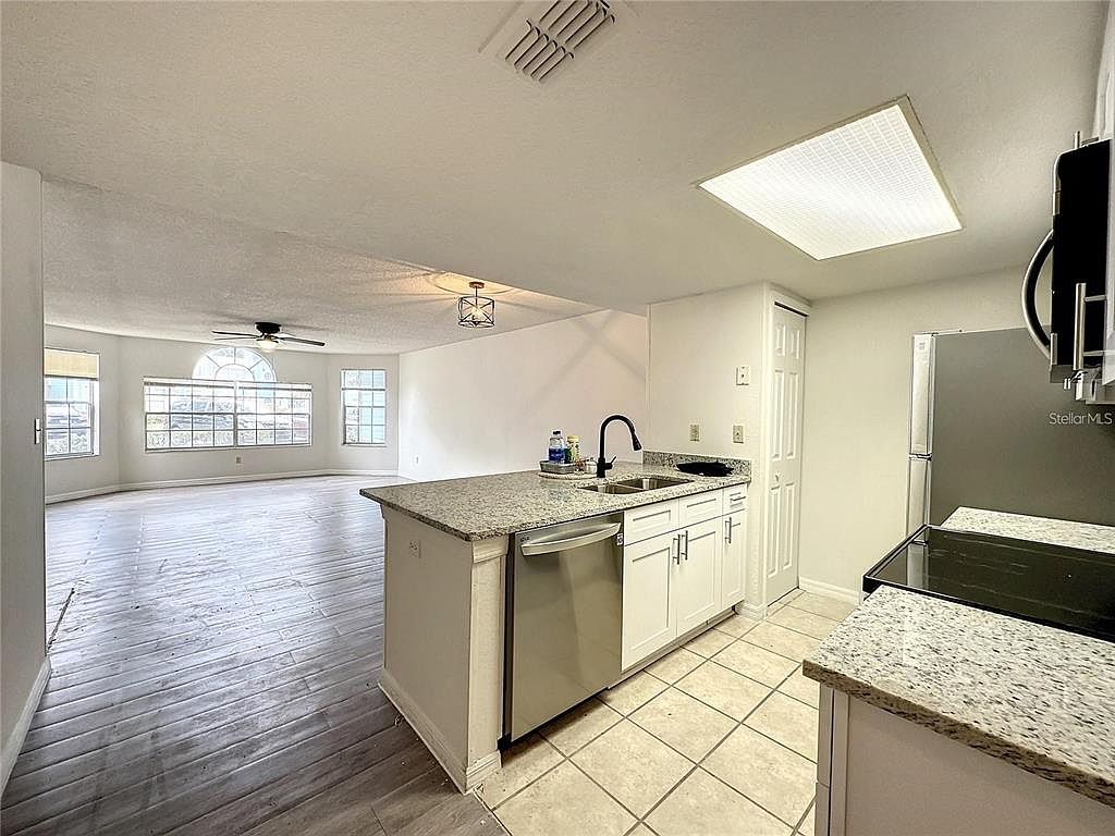 Photo 7 of the property at 2717 N Poinciana Blvd APT 173