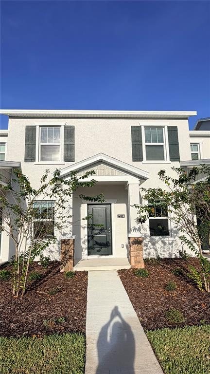 Fachada de 2204 Red Sun St