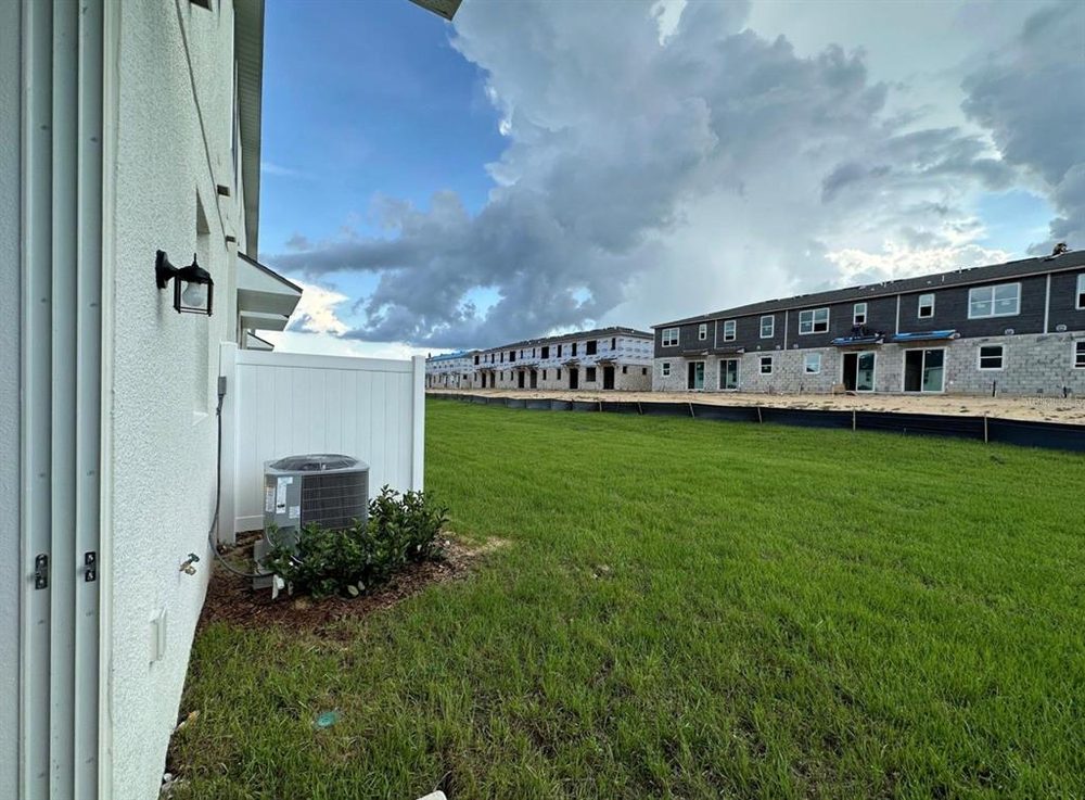 Photo 15 of the property at 1166 Seaside Mist Trl