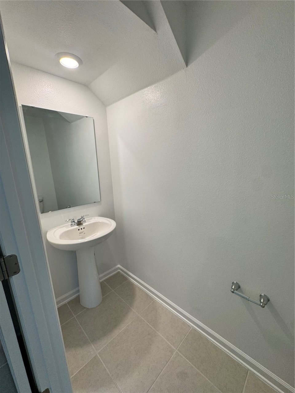 Photo 10 of the property at 2557 Skyline Loop