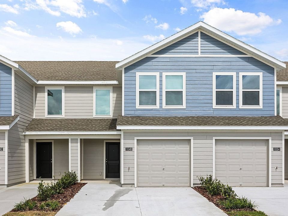 Fachada de 1048 Twins St