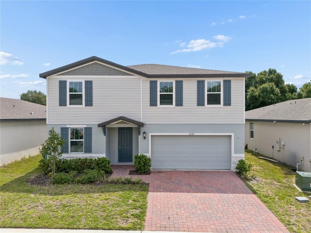 Fachada de 2339 White Tail St